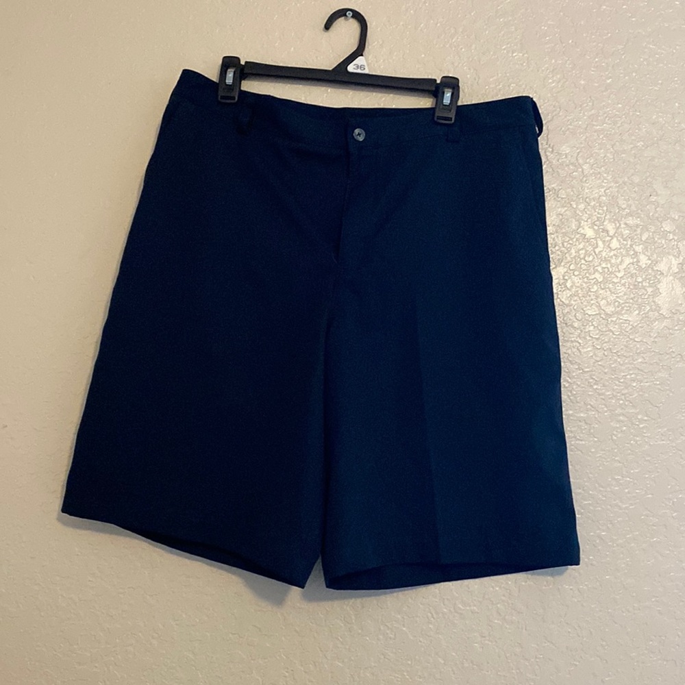 Men’s Nike golf shorts – great condition